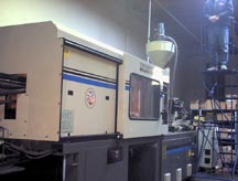 Cincinnati Millacron injection molding machine