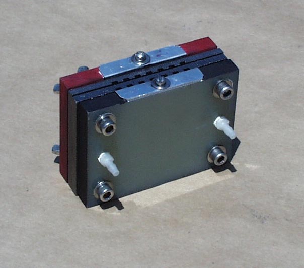 1 watt PEM fuel cell built with 1 Proton Exchange Membrane. Click to see system diagram.